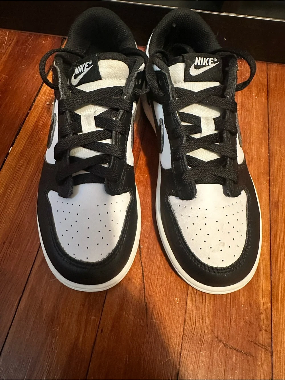 Nike- Kids Panda Black White Dunk Low size 3 (PS)